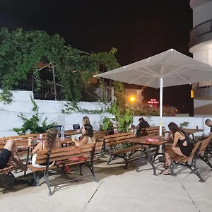 K13 Hostel Sarandë